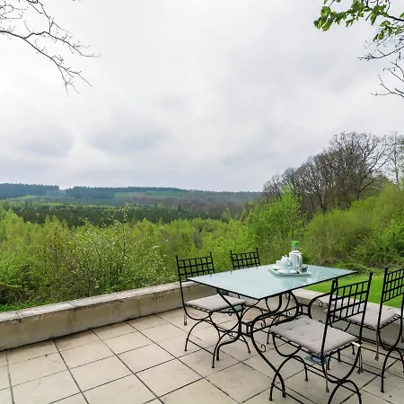 Perfect Spot On The Edge Of A Large Wood Casa de Férias
