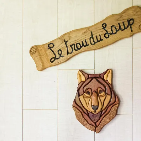 Perfect Spot On The Edge Of A Large Wood Casa de Férias Awenne