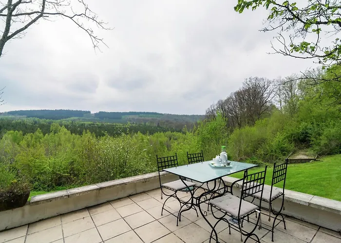 Cozy Forest In Holiday home